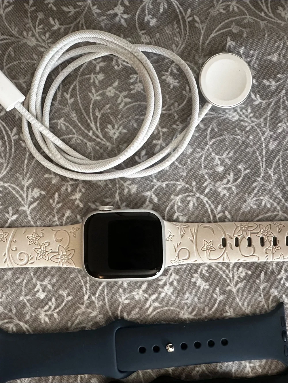 Series 9 Apple Watch with Multiple Bands — Black, Pink, Blue, Cream